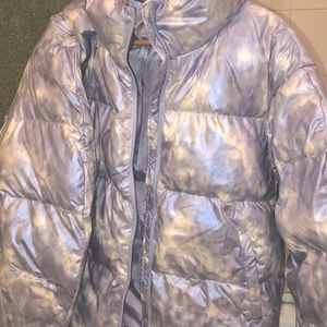 puffy purple tie dyed jacket suitable for winter season and contains big pockets